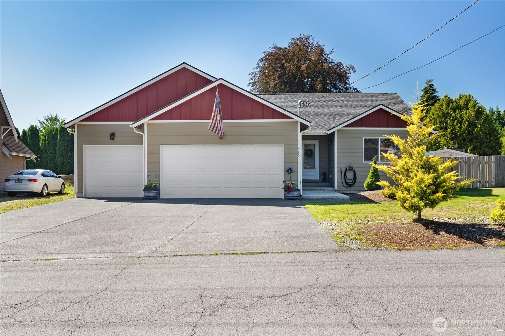 N 3rd St, Elma, WA 98541